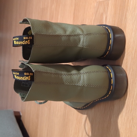 1460 Pascal Virginia Olive Green Lace-Up Leather Boots - Picture 3 of 5